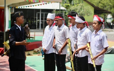 Peringati Hari Pahlawan Nasional, Siswa-Siswi MA Husnul Khatimah Gelar Pentas Seni sebagai Implementasi Proyek P5